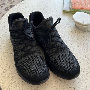 Nike Lunarepic Low Flyknit 2 Men's Size 13 Running Shoes Black Gray Sneaker